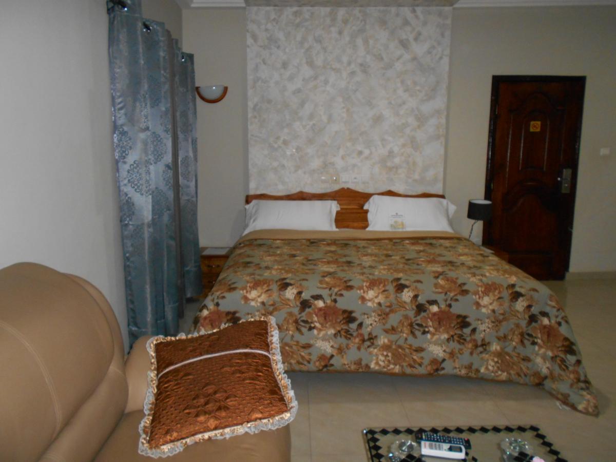 Agla Hotel Lomé Extérieur photo
