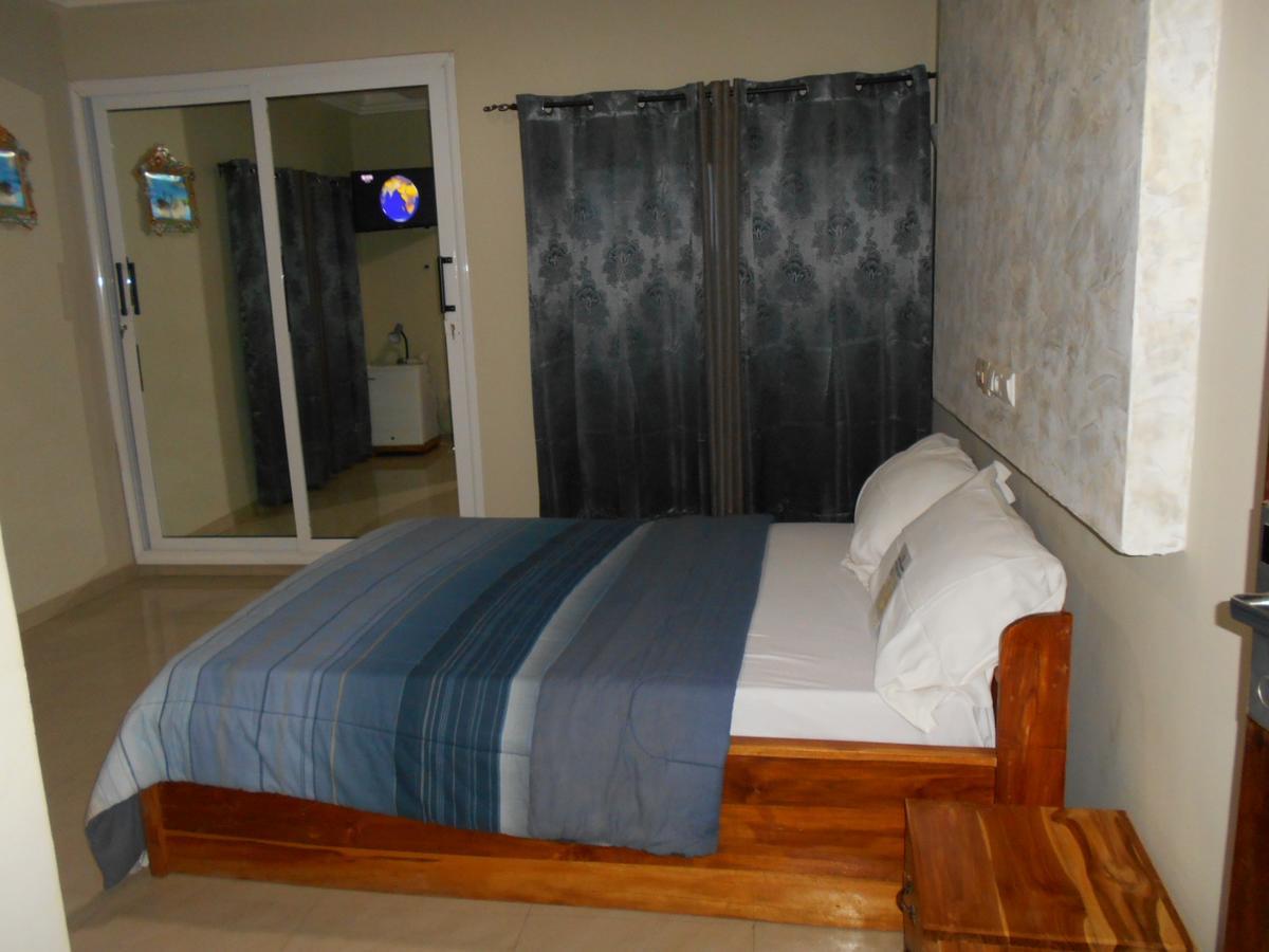 Agla Hotel Lomé Extérieur photo
