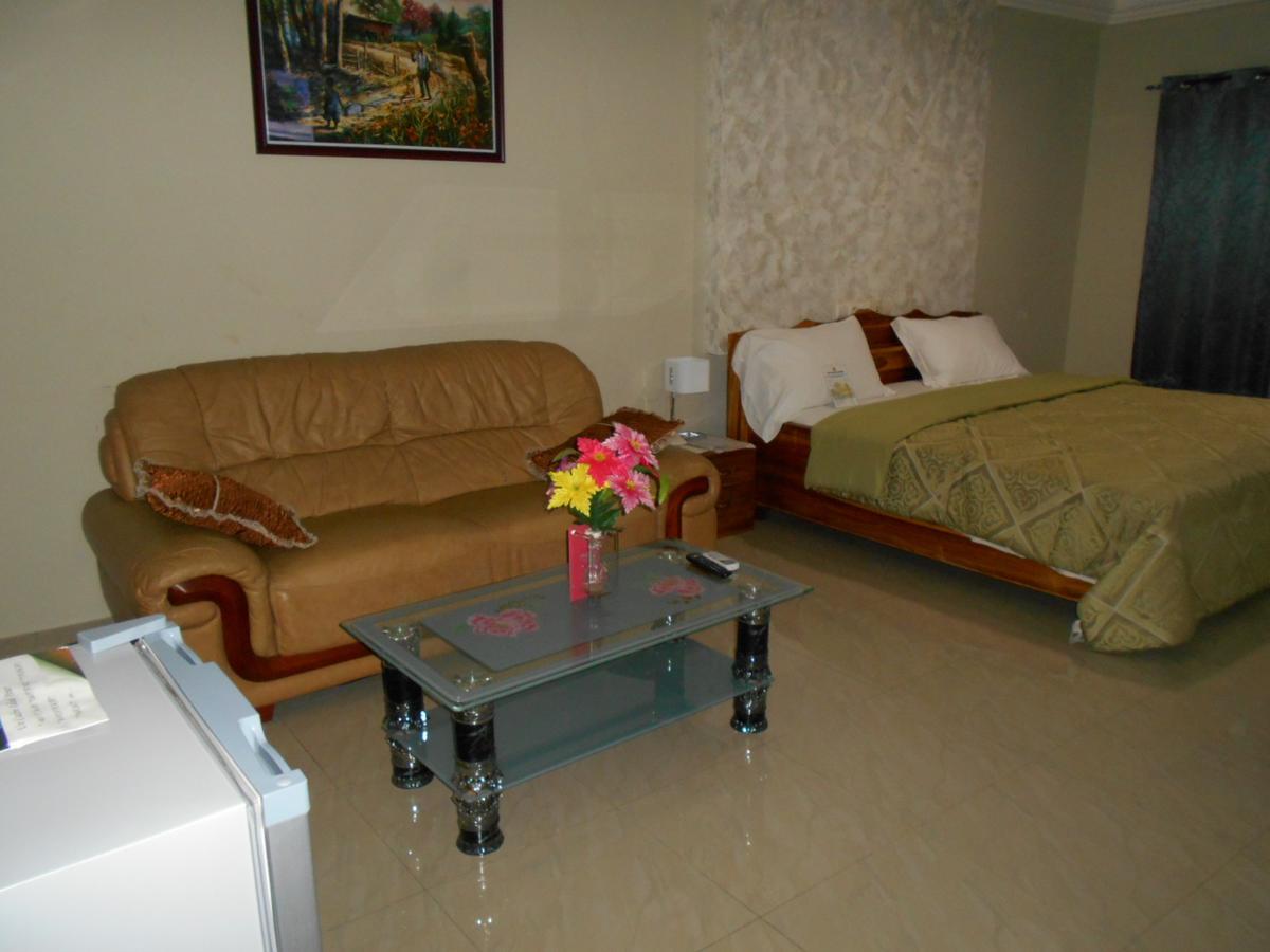 Agla Hotel Lomé Extérieur photo