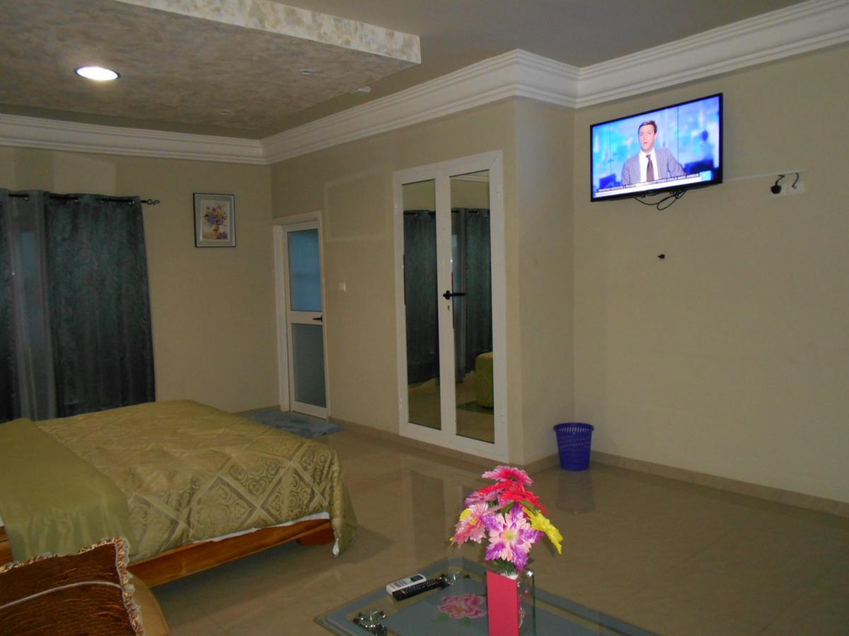 Agla Hotel Lomé Extérieur photo