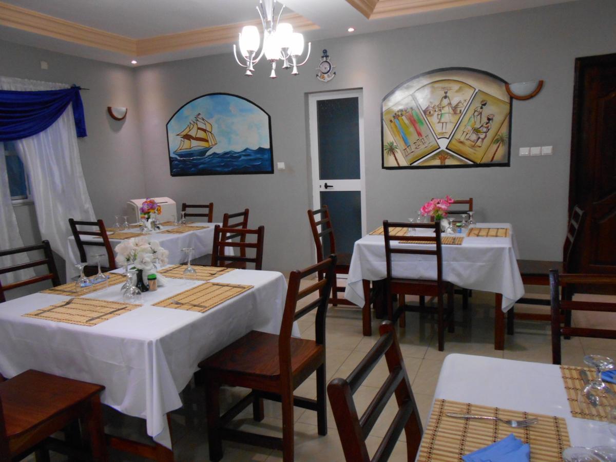 Agla Hotel Lomé Extérieur photo