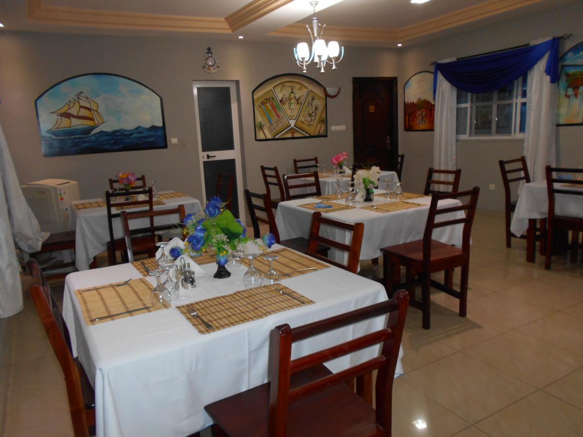 Agla Hotel Lomé Extérieur photo