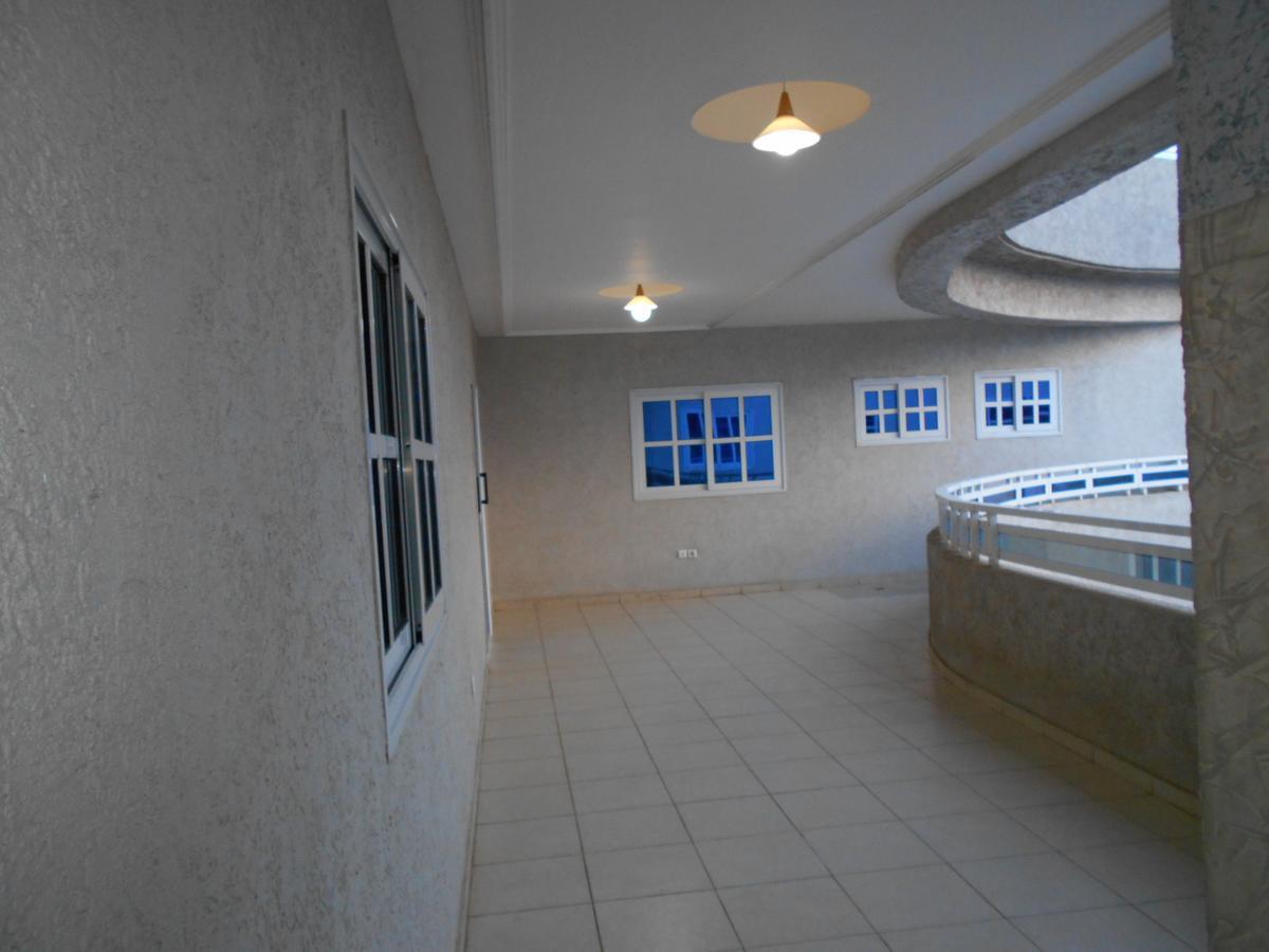 Agla Hotel Lomé Extérieur photo